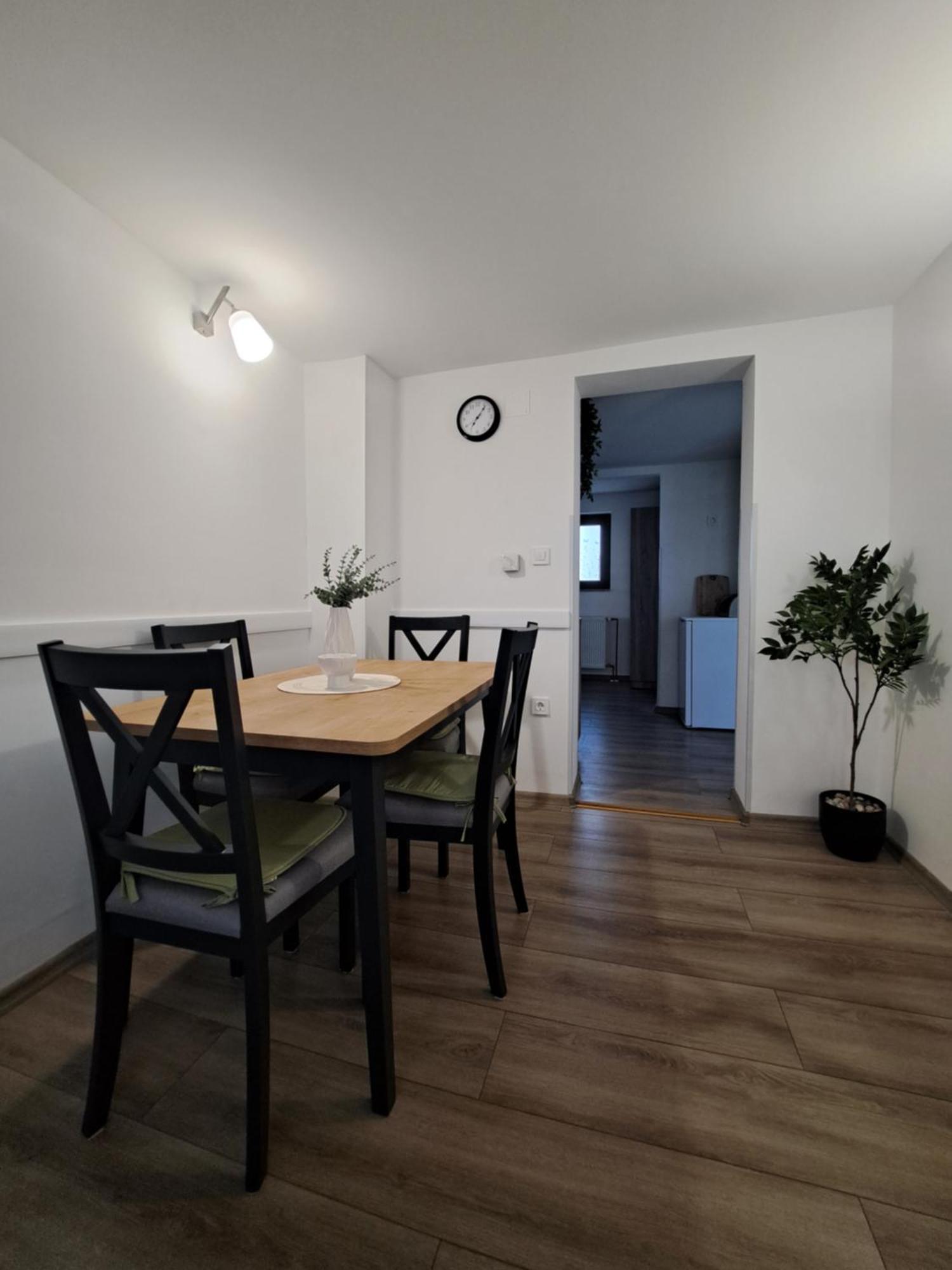 Apartman Luma Gospic Bagian luar foto